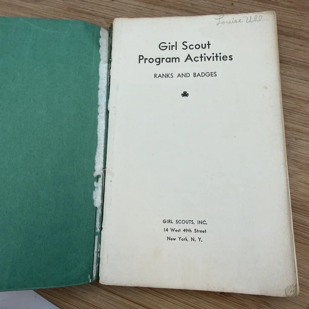 VINTAGE GIRL SCOUT - 1938 PROGRAM ACTIVITIES - RANKS AND BADGES‎ BOOK